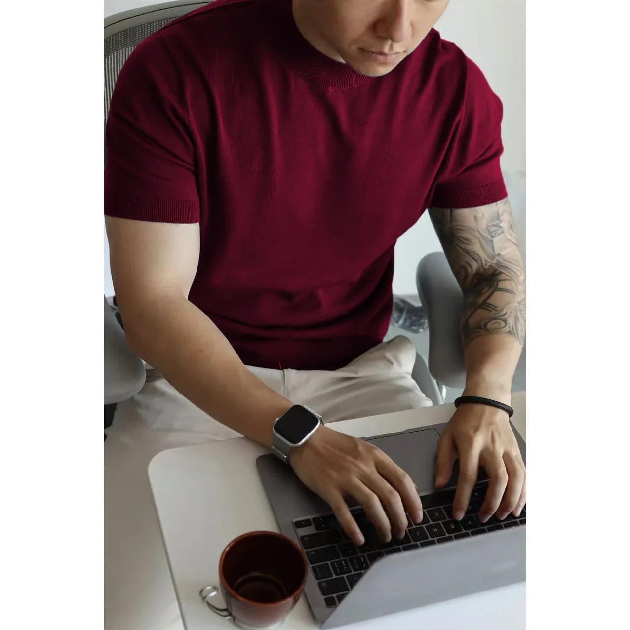 Slim-fitting Business T-shirt